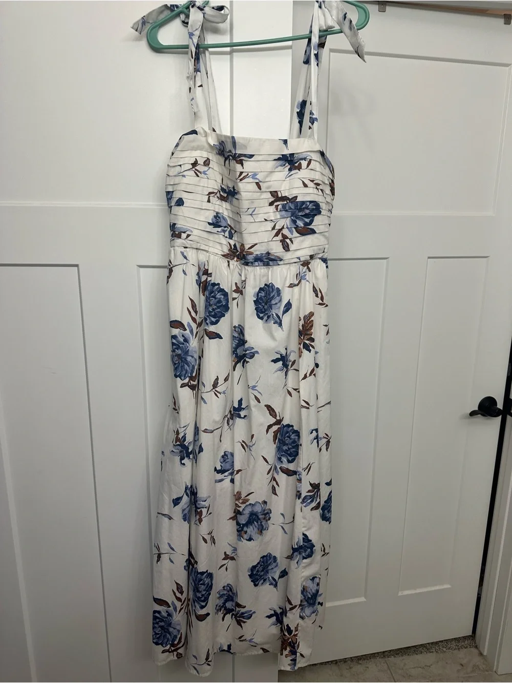 Abercrombie and Fitch Emerson Floral Maxi Dress